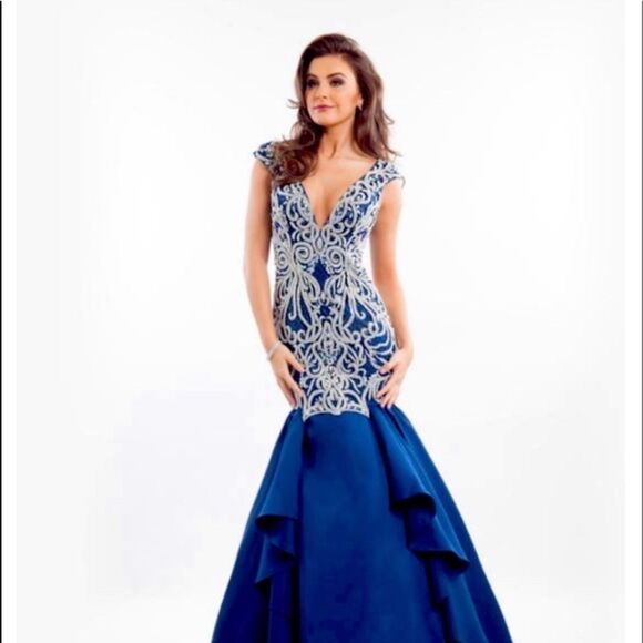 Rachel Allan Prima Donna 5817. Size 4, long blue and silver gown 👗 - Picture 7 of 8